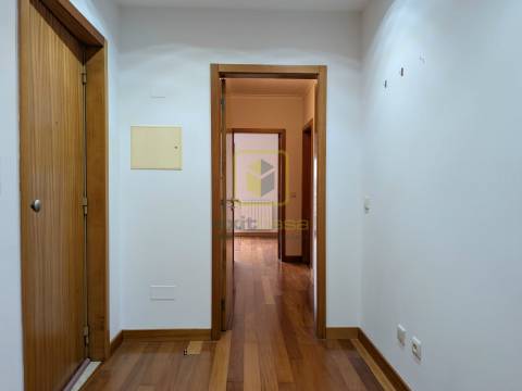 Apartamento T2 para Arrendamento em Aveiro