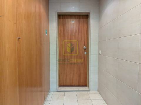 Apartamento T2 para Arrendamento em Aveiro