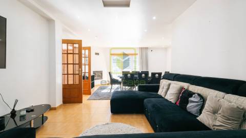 Moradia T3 com Piscina