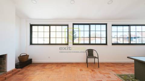 Moradia T4 com vista de mar