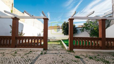 Moradia T4 com vista de mar