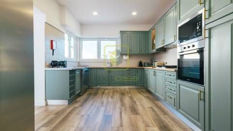 Moradia T4 com vista de mar