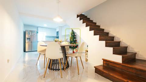 Moradia T4 remodelada