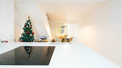 Moradia T4 remodelada