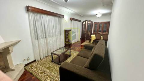 Moradia Equipada e Mobilada para Arrendamento