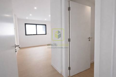 Apartamento T2 com Terraço em Aveiro