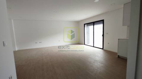 Apartamento T3 com Terraço em Aveiro