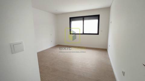Apartamento T3 com Terraço em Aveiro