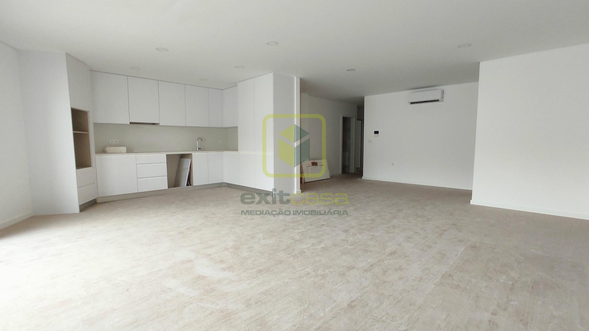 Apartamento T3 Duplex com Terraços em Aveiro
