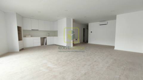 Apartamento T3 Duplex com Terraços em Aveiro