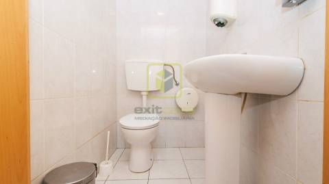 Restaurante e escritórios