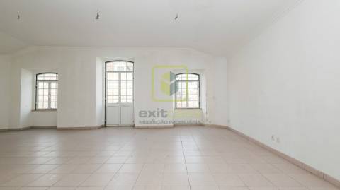 Restaurante e escritórios