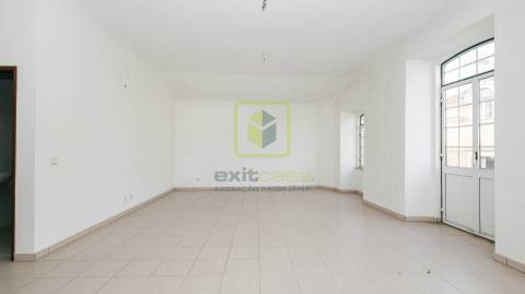 Restaurante e escritórios