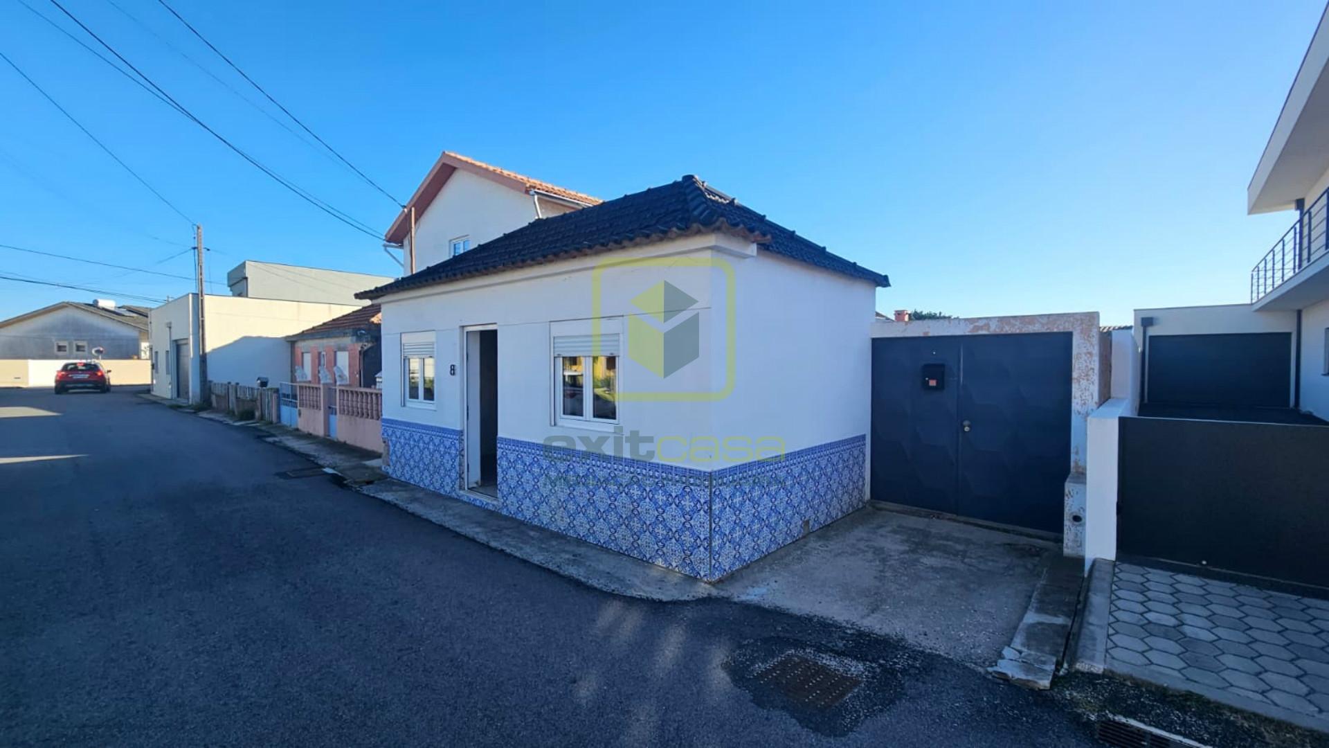 Moradia Térrea a Poucos Minutos da Praia