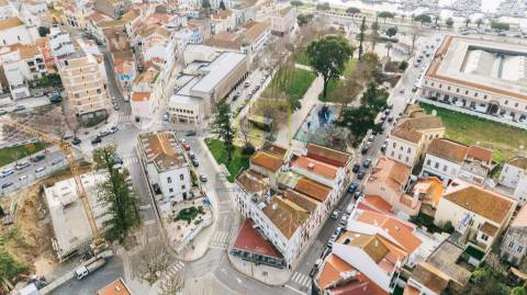Restaurante e escritórios