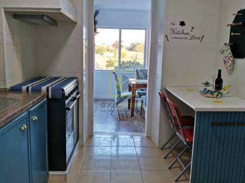 Moradia com 3 Pisos Totalmente Independentes