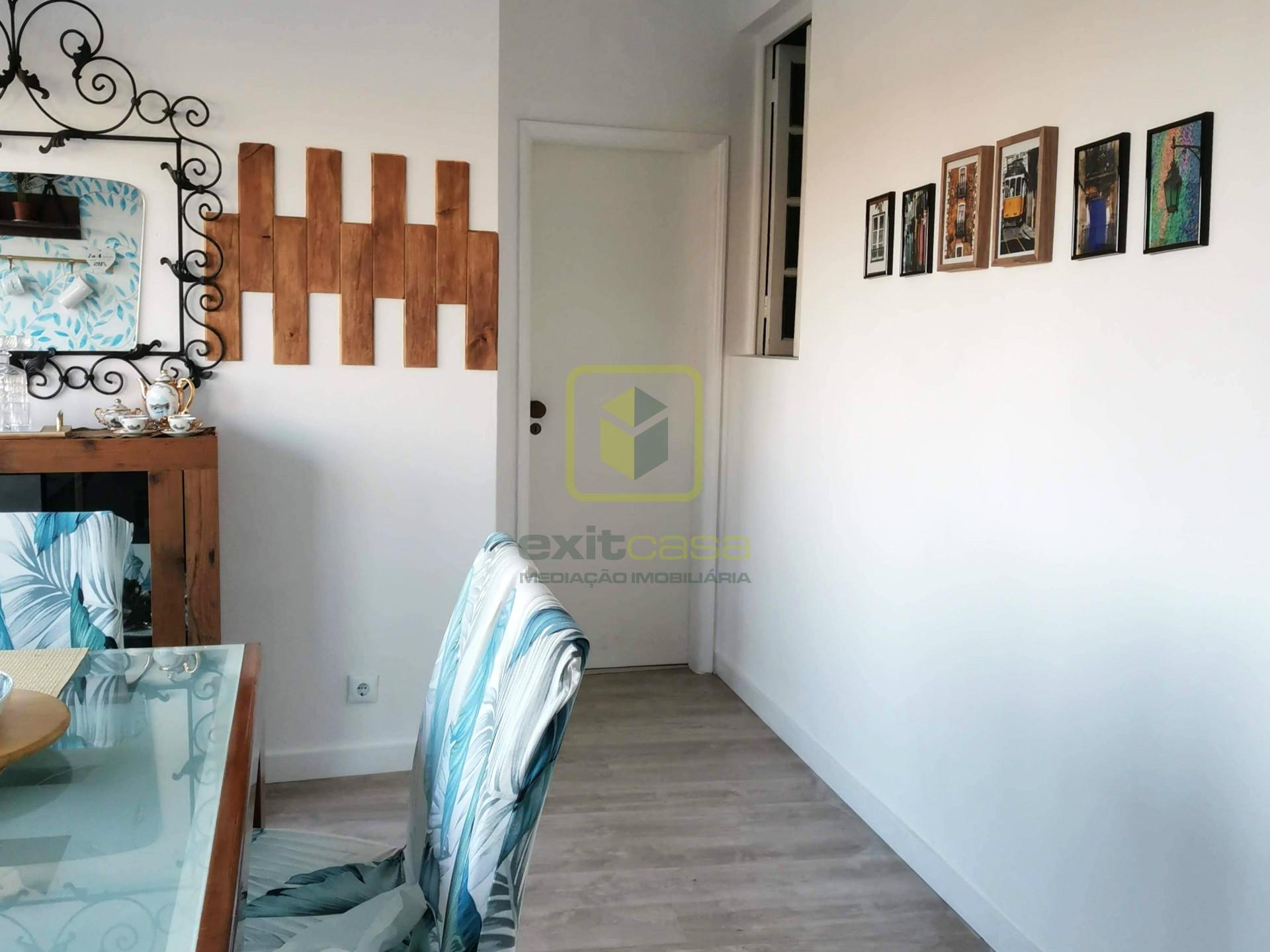 Moradia com 3 Pisos Totalmente Independentes