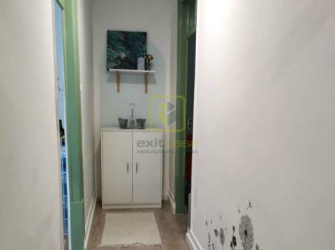 Moradia com 3 Pisos Totalmente Independentes