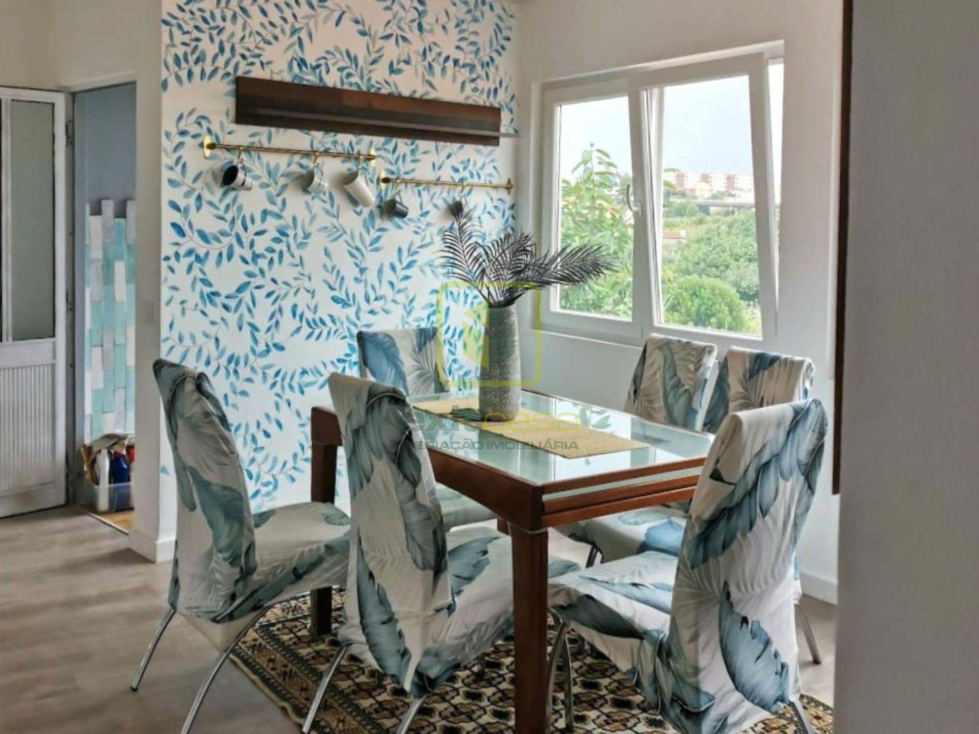 Moradia com 3 Pisos Totalmente Independentes