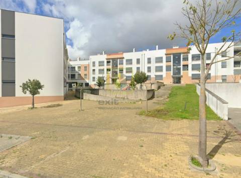 Loja Ampla com Garagem