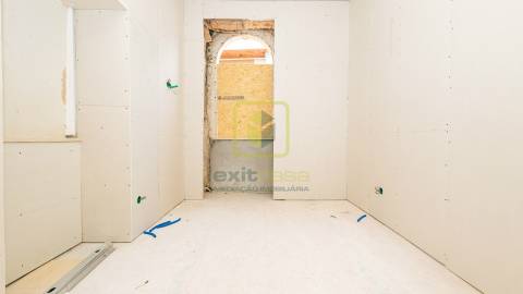 Moradia T4 remodelada