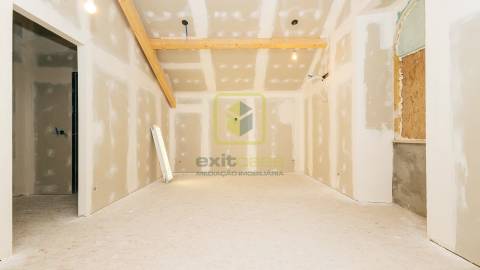 Moradia T4 remodelada