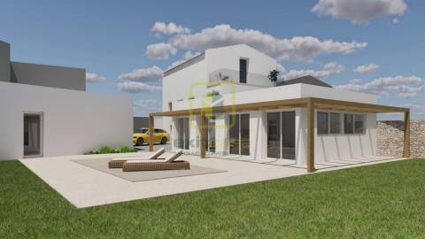 Moradia T4 remodelada