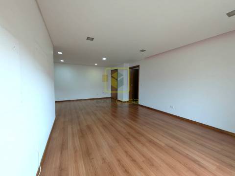 Apartamento T3 para Arrendamento em Aveiro