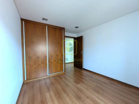 Apartamento T3 para Arrendamento em Aveiro