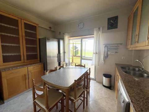 Apartamento T2 em Samora Correia