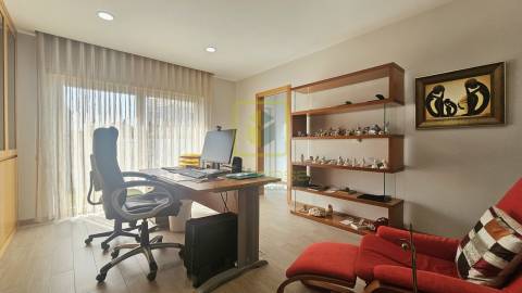 Moradia de Luxo a 5 Minutos da Praia da Barra