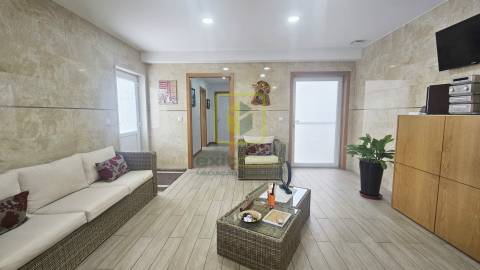 Moradia de Luxo a 5 Minutos da Praia da Barra