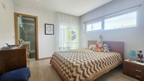 Moradia de Luxo a 5 Minutos da Praia da Barra