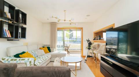 Apartamento T2 de luxo em Primeira Linha de Mar