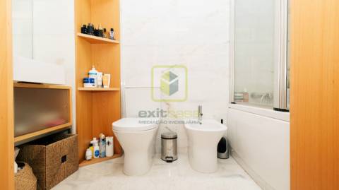 Apartamento T2 de luxo em Primeira Linha de Mar