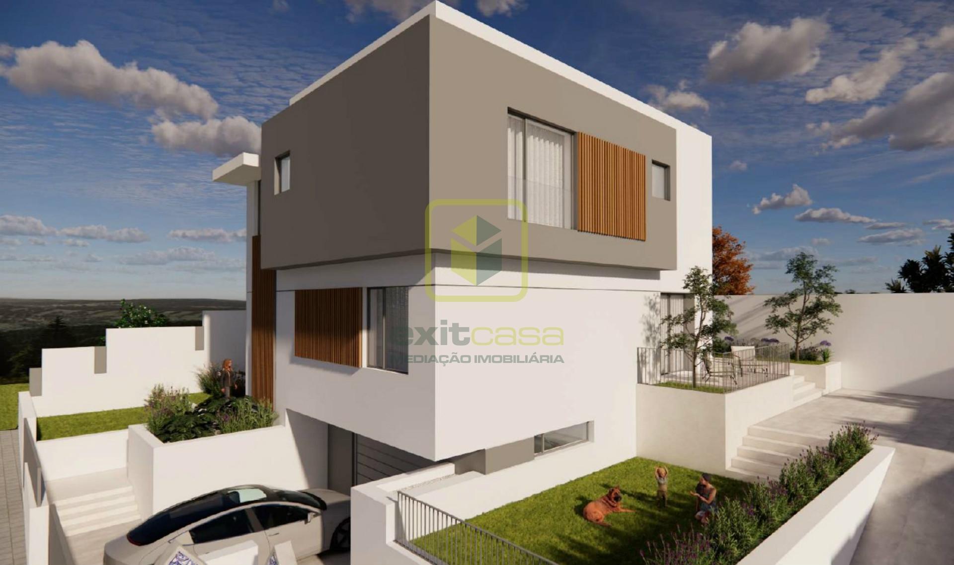Moradia T4 em Construção