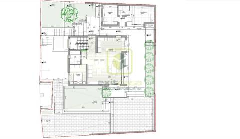 Moradia T4 em Construção