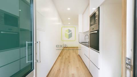 Apartamento T1 junto à praia