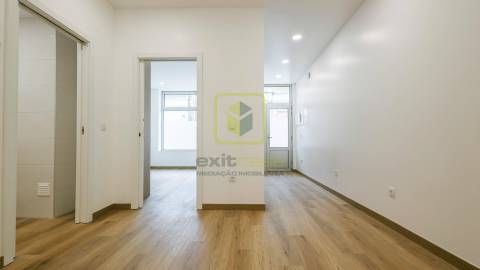 Apartamento T1 junto à praia