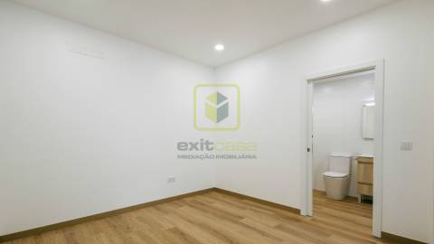 Apartamento T1 junto à praia