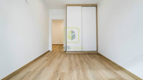 Apartamento T1 junto à praia