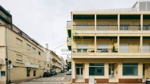 Apartamento T1 junto à praia