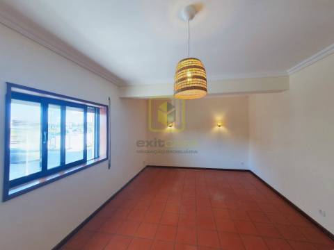 Apartamento T2 para Arrendamento em Aveiro