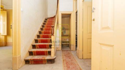 Moradia T5 no Bairro Novo