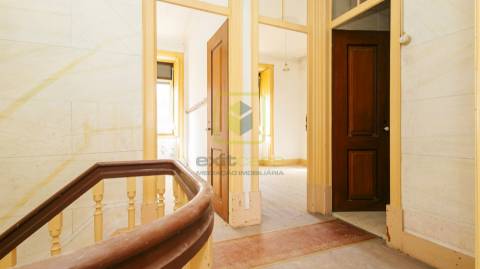 Moradia T5 no Bairro Novo