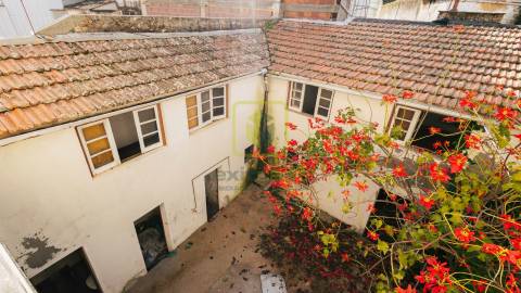 Moradia T5 no Bairro Novo