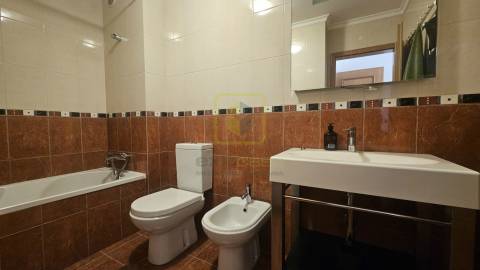 Apartamento T2 em Condomínio Fechado