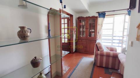 Apartamento T0+2 Duplex para Arrendamento