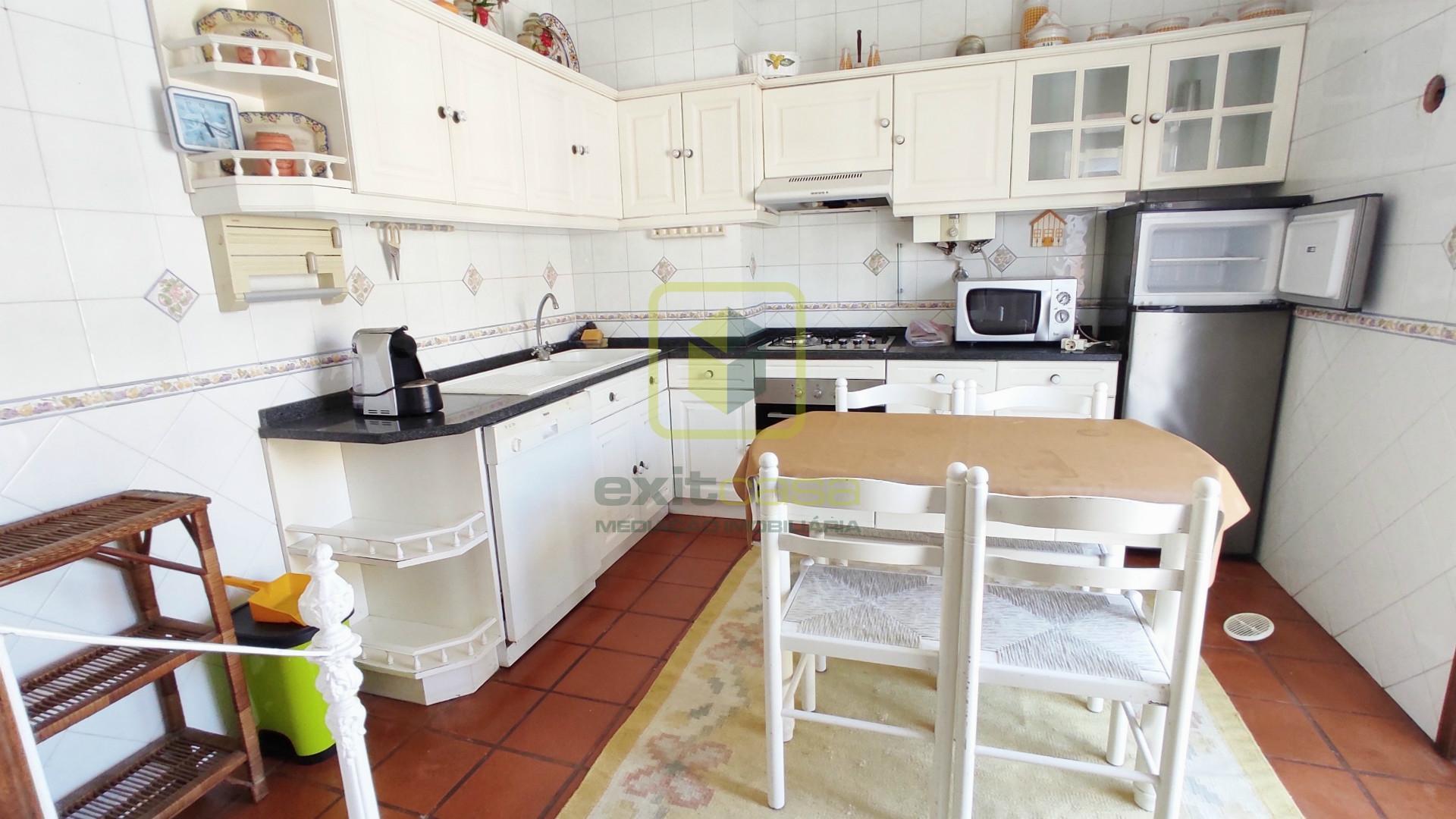 Apartamento T0+2 Duplex para Arrendamento