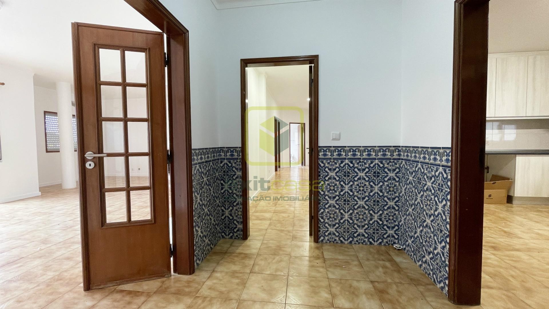 Apartamento T3 para Arrendamento